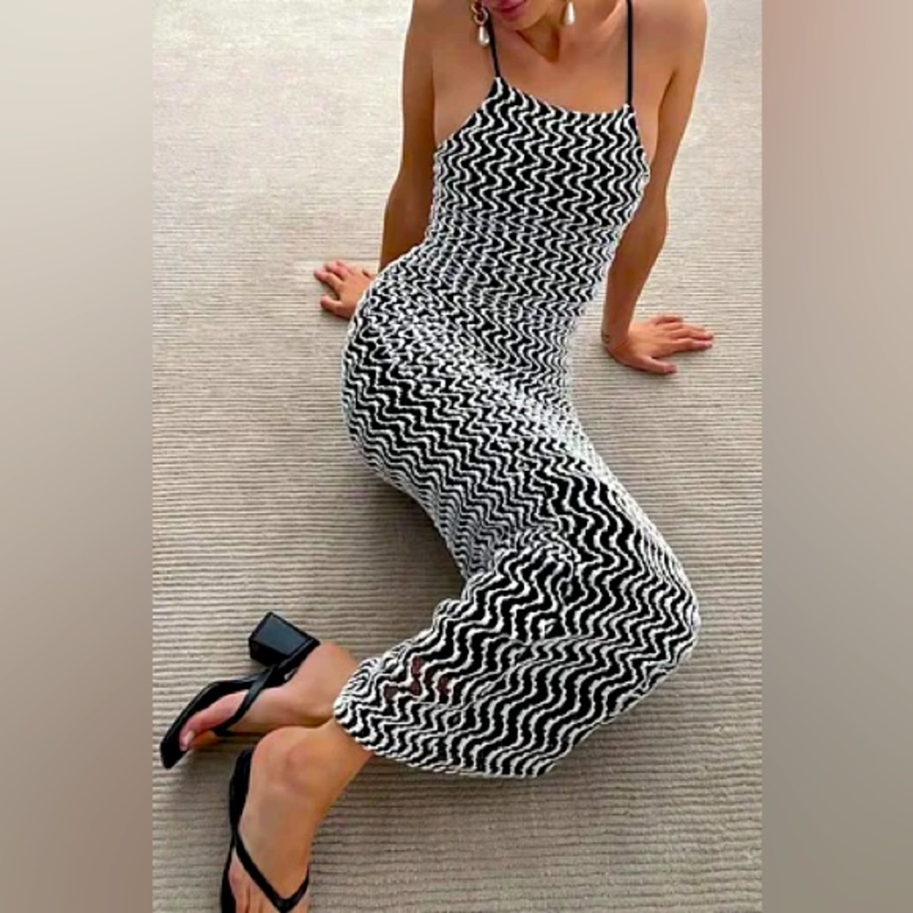 NA-KD Black and White Structured Maxi Dress